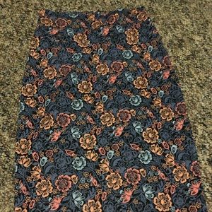 Xs Floral LuLaRoe Cassie